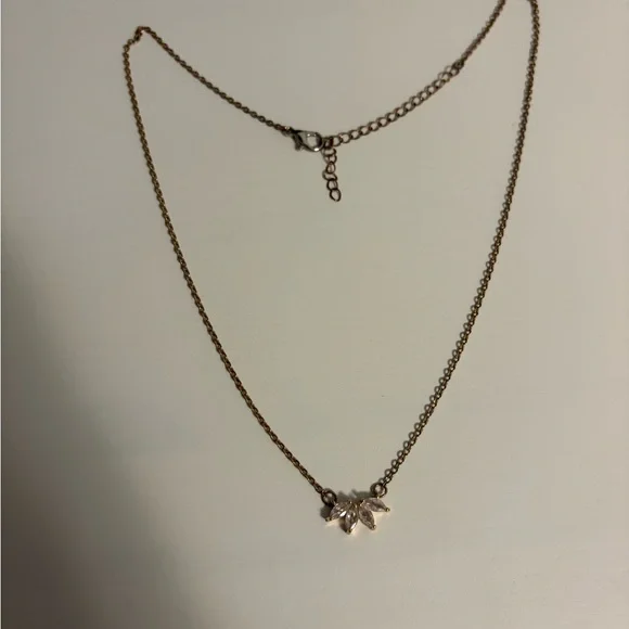 Elegant Gold and Silver Leaf Necklace - Picture 2 of 2